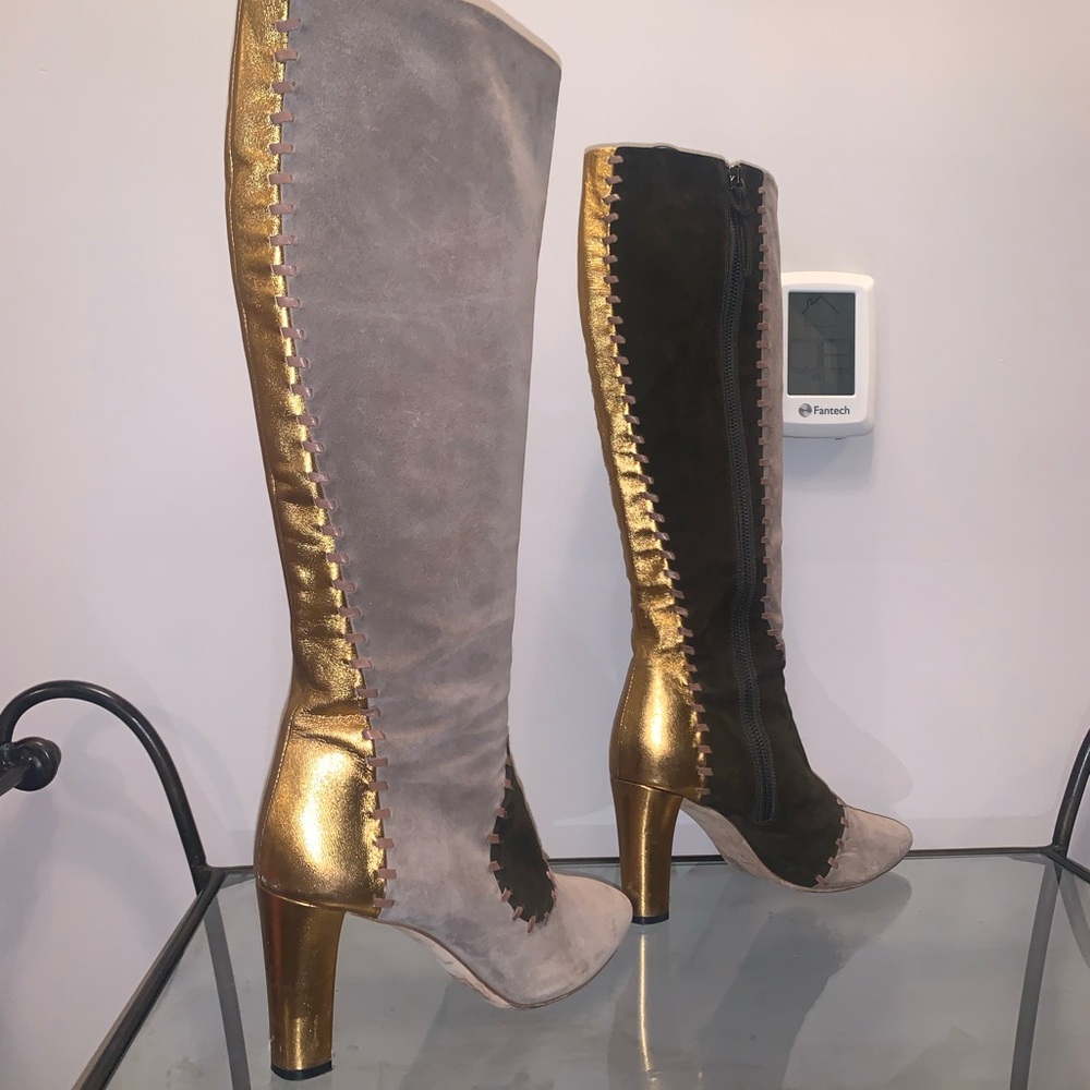 1️⃣1️⃣7️⃣ HUGE DISCOUNT! Beautiful authentic designer CAVALLINI heeled boots.